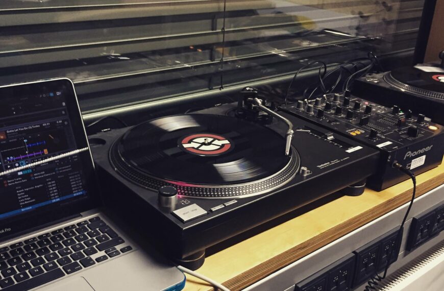 Electronic Timetrip, Mo. 28.03., 21-23 Uhr