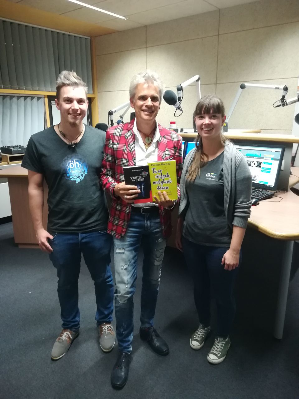 Anna, Bedda und Thomas Brezina im CR 94.4 Studio