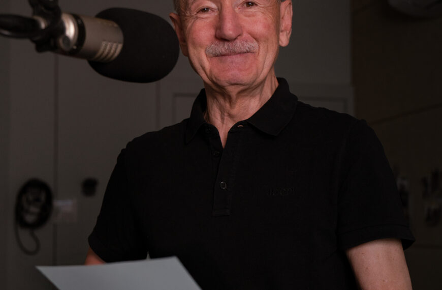 Das ist eine Person die Karl Vogd heißt.