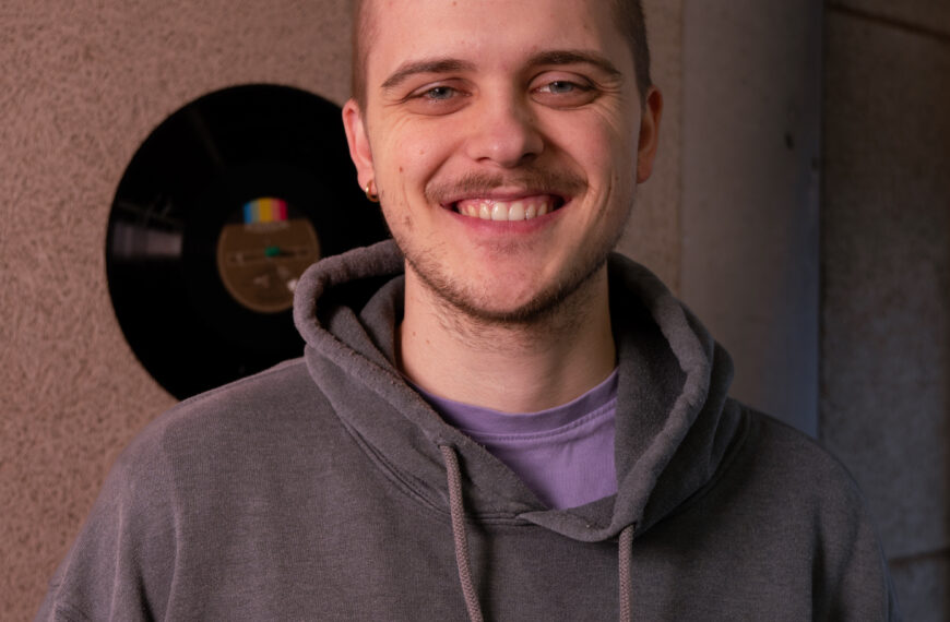 Das ist eine Person die Matthias Mayer heißt.