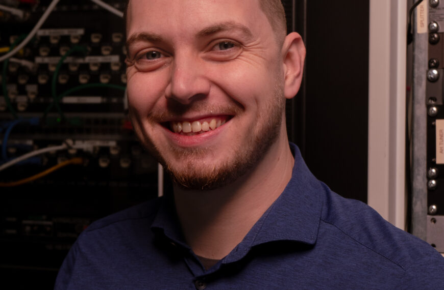 Das ist eine Person die Peter Hackl-Lehner heißt.