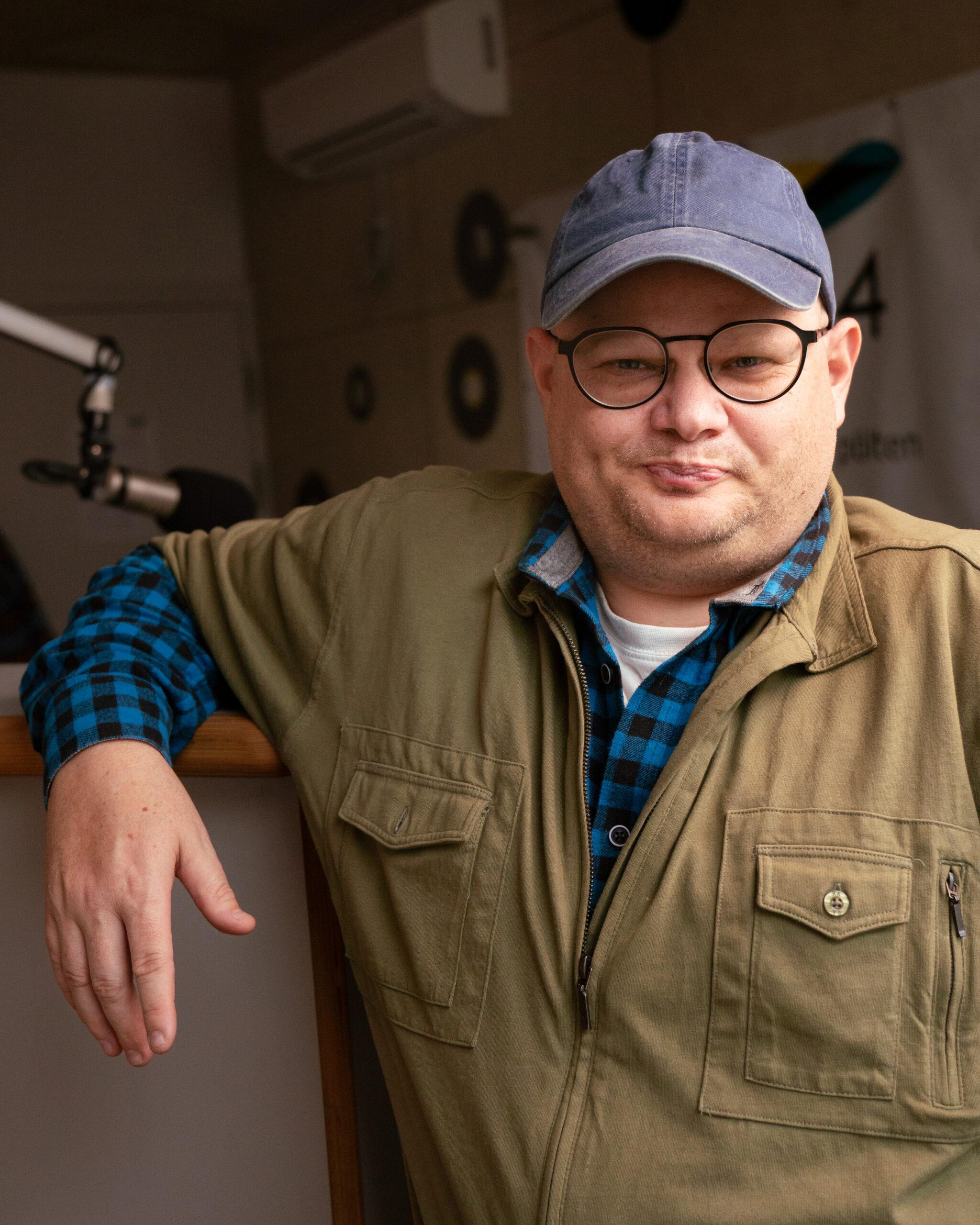 Das ist eine Person die Ron Pfennigbauer heißt.